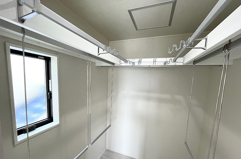 部屋干しスペース