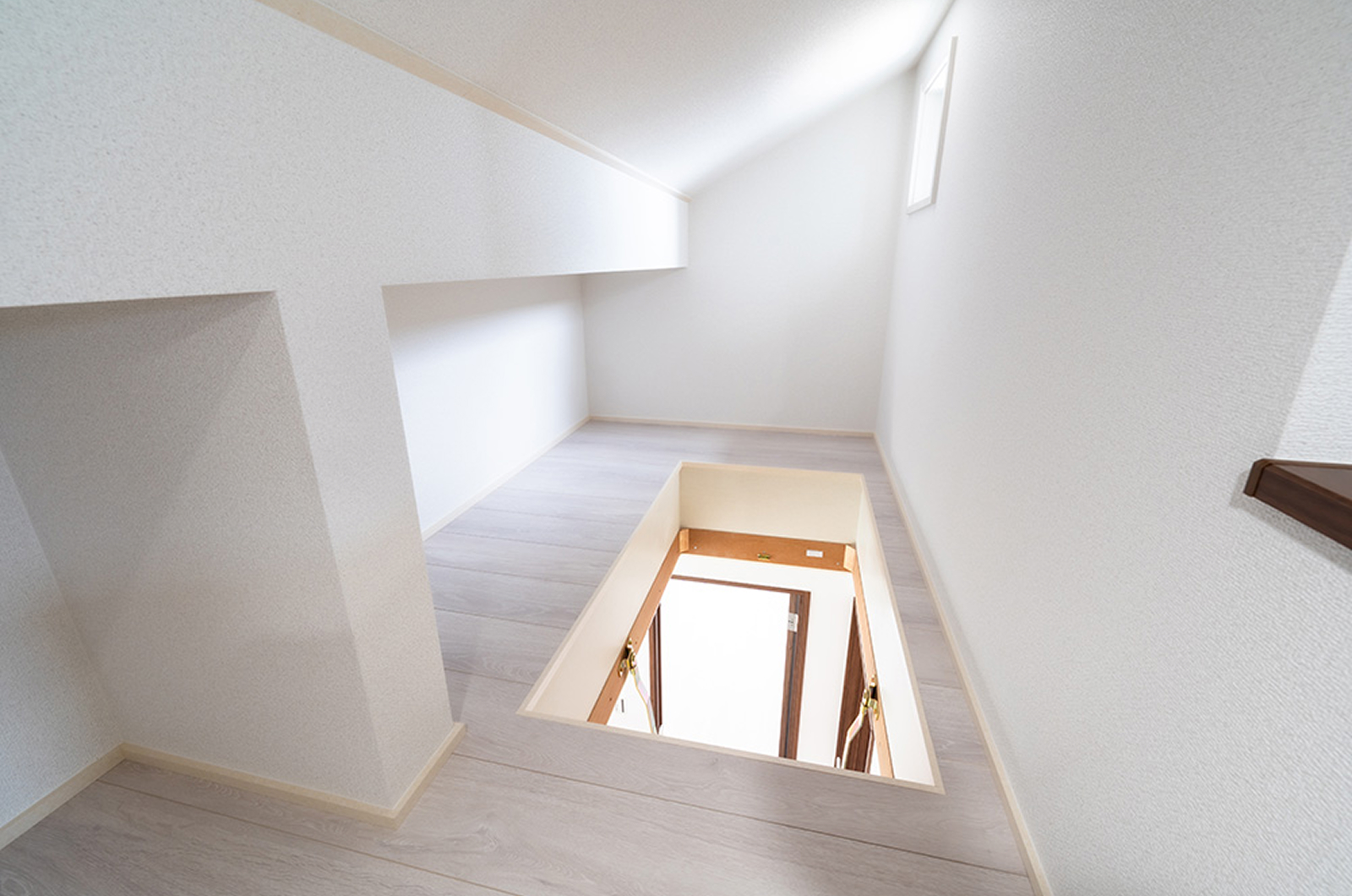 大収納庫出入り口